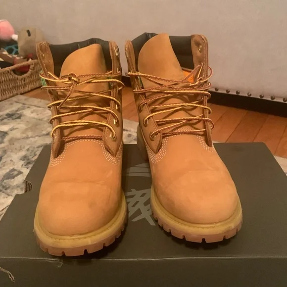 Woman’s timberland Waterville boots - Picture 6 of 9